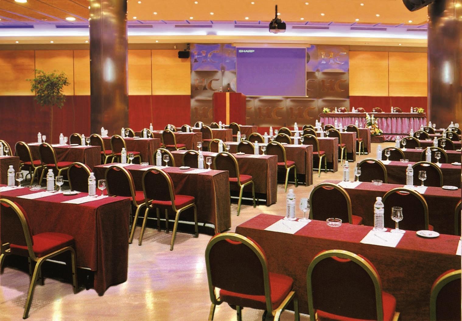 Hotel El Castell Sant Boi de Llobregat Zewnętrze zdjęcie