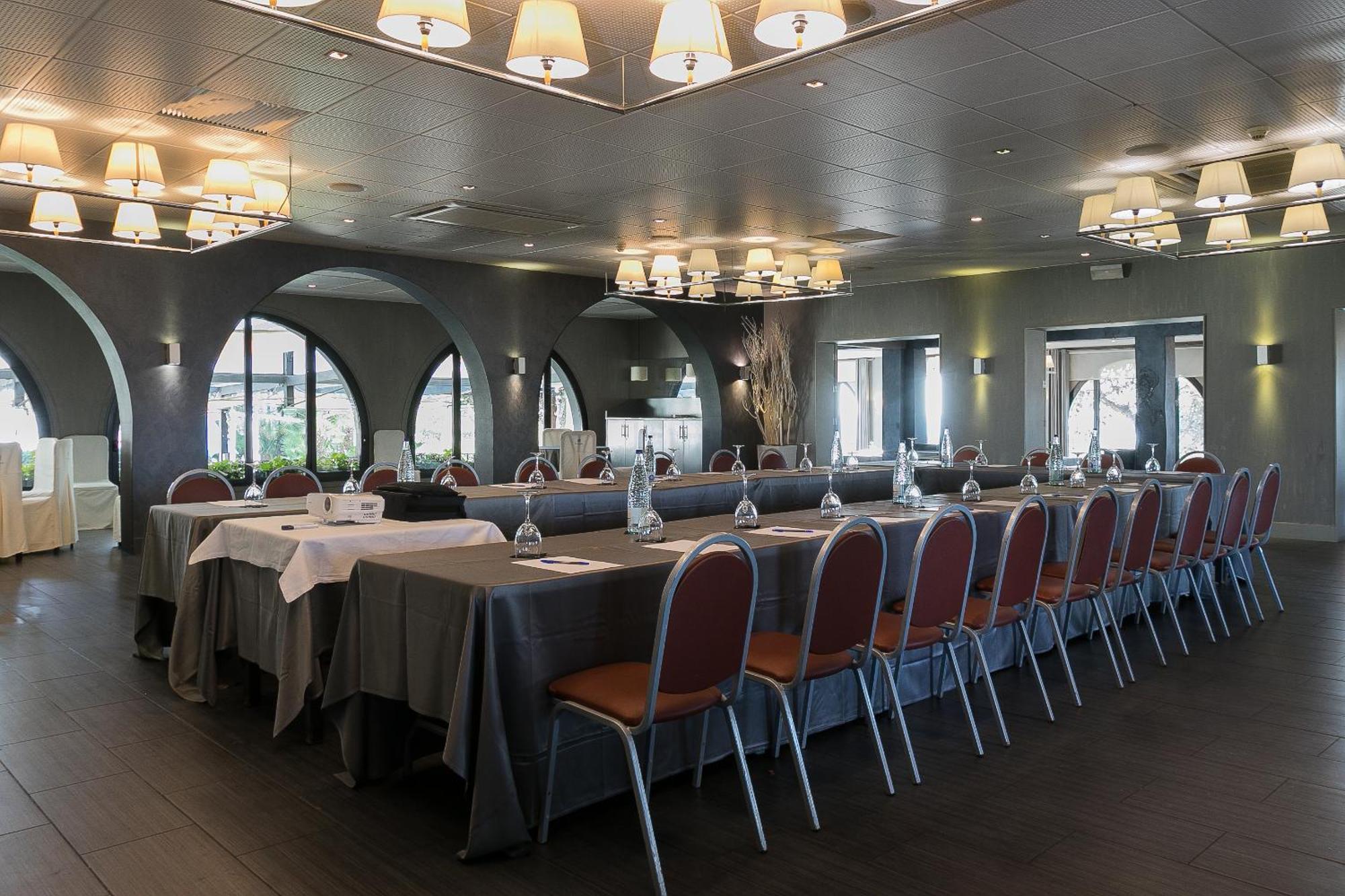 Hotel El Castell Sant Boi de Llobregat Zewnętrze zdjęcie