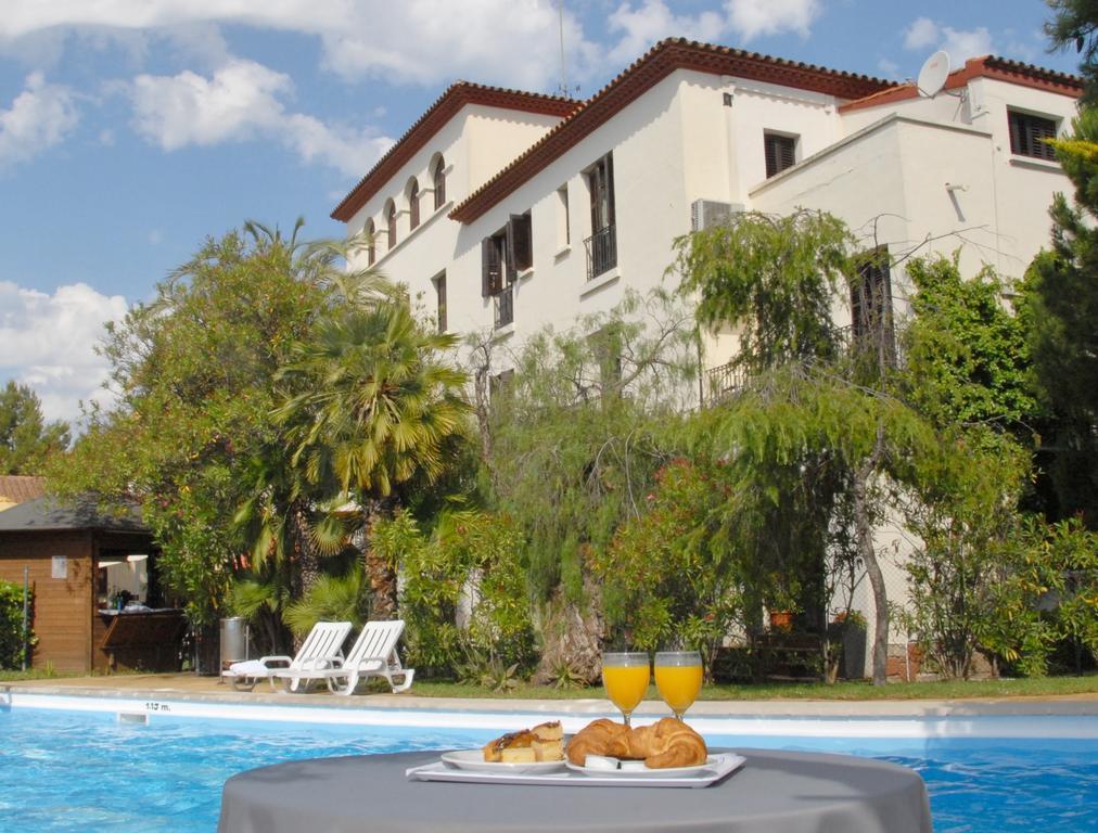 Hotel El Castell Sant Boi de Llobregat Zewnętrze zdjęcie