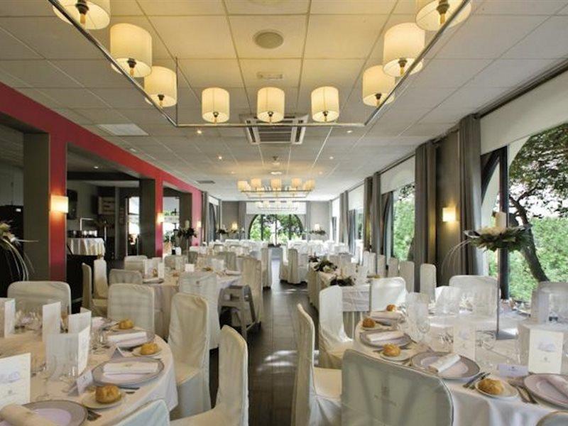 Hotel El Castell Sant Boi de Llobregat Zewnętrze zdjęcie