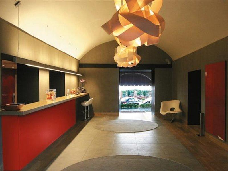 Hotel El Castell Sant Boi de Llobregat Zewnętrze zdjęcie